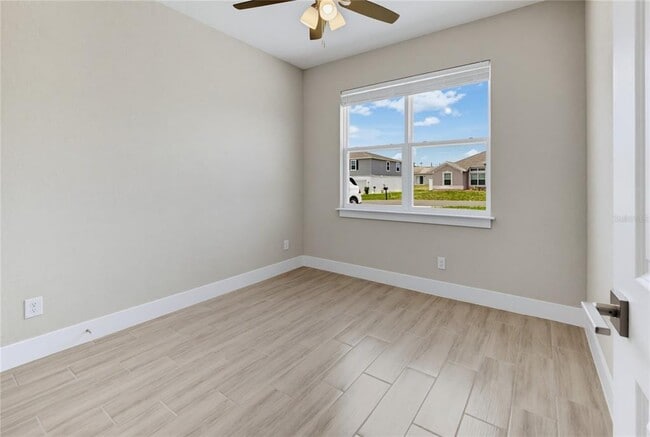 Building Photo - 804 Colville Dr