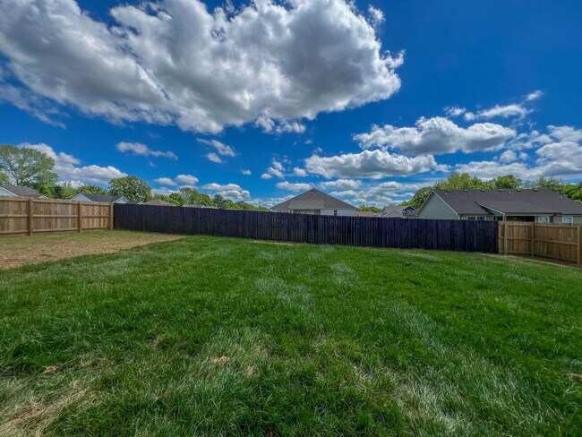 Building Photo - 702 Gleason Dr