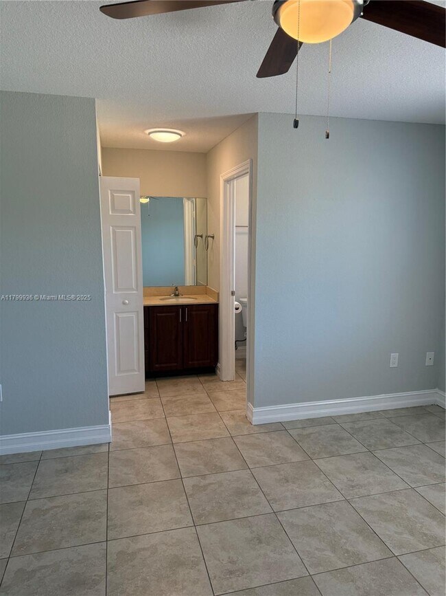 Building Photo - 26735 SW 139th Ave