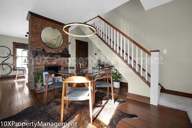 Building Photo - 386 Jackson St