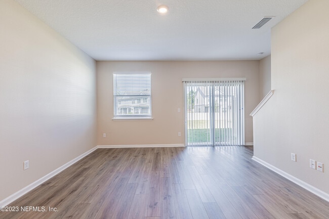 Building Photo - 9833 Fiddleback Ln