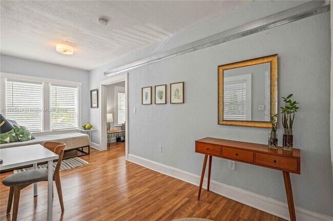 Building Photo - 1337 SW 15th St