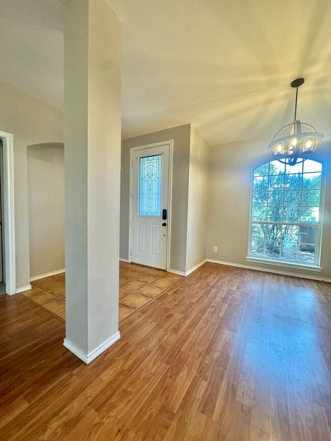 Building Photo - COMING MARCH 2026!! Beautiful 3-Bedroom Home Near Goodfellow AFB!