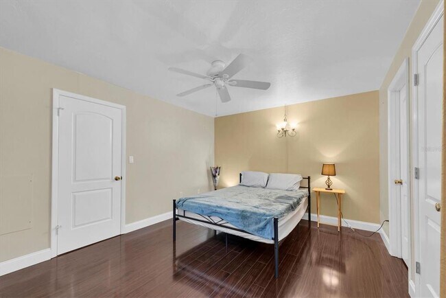 Building Photo - 10032 65th Ave N