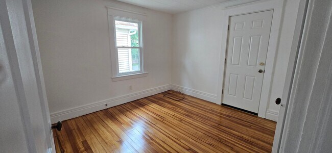 Building Photo - 55 Farbridge St