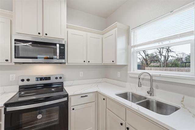 Building Photo - 2306 Polk St