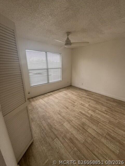 Building Photo - 1495 Lake Crystal Dr