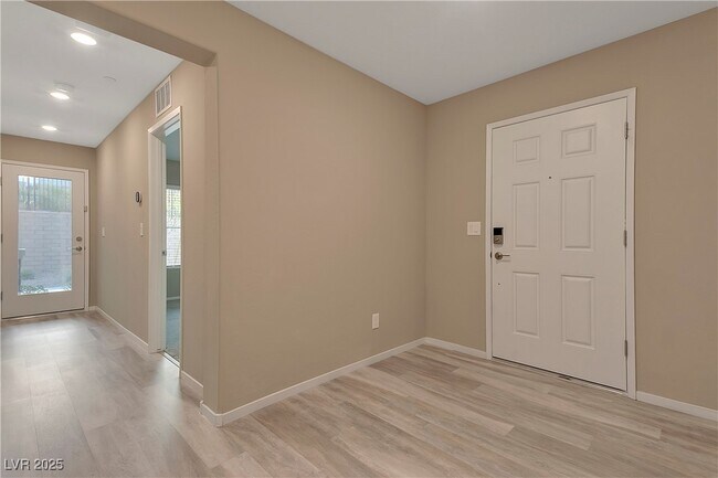 Building Photo - 41 Lomita Heights Dr