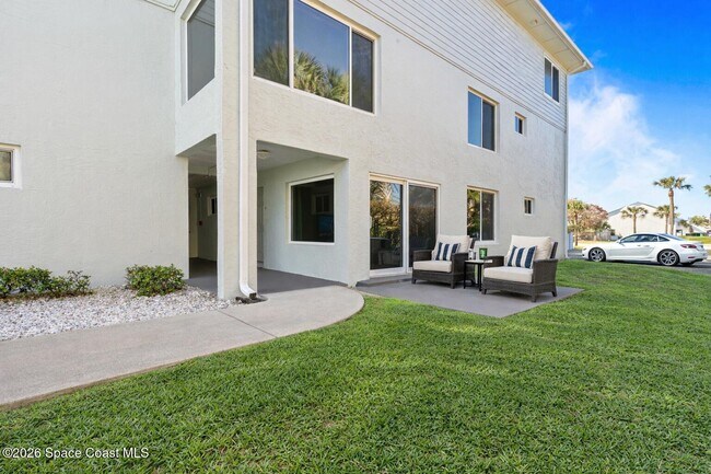 Building Photo - 1321 S Miramar Ave