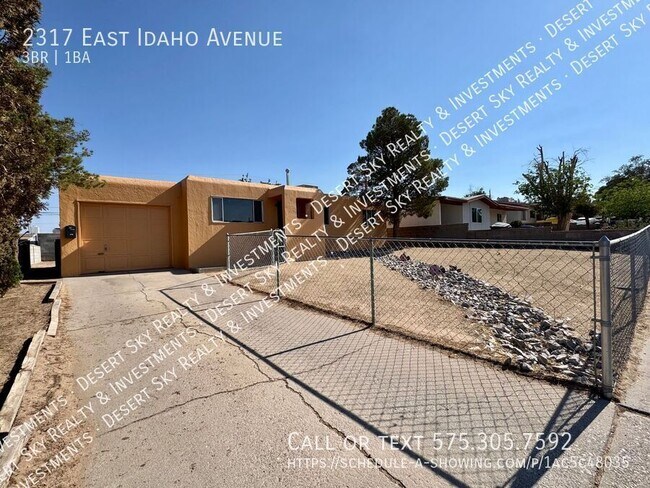 Building Photo - 2317 E Idaho Ave