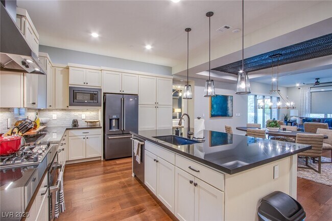 Building Photo - 10960 Merito Ct