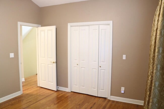 Building Photo - 10316 Cherrywood Ln