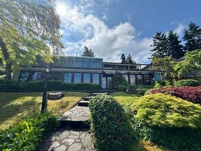 Building Photo - WATERFRONT Gravelly Lake Large 4 Bedroom Home in Lakewood!