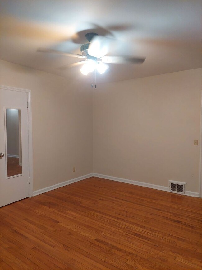 Building Photo - Heart of Midtown