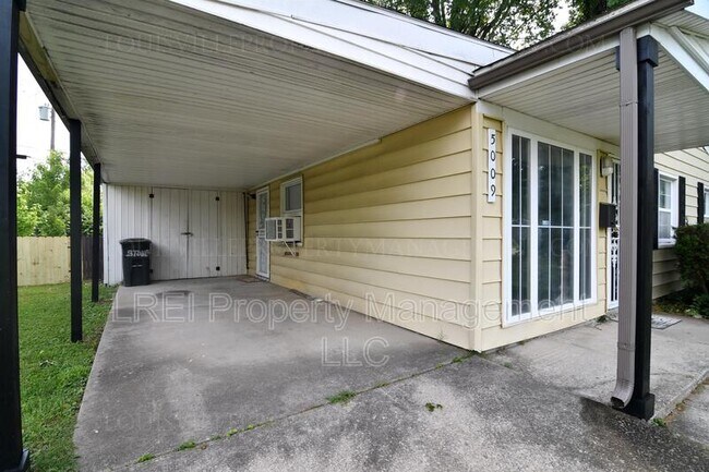 Building Photo - 5009 Delaware Dr