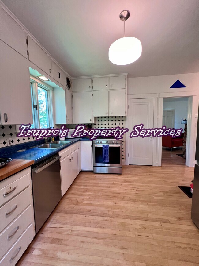 Building Photo - 13844 S Log Cabin Rd