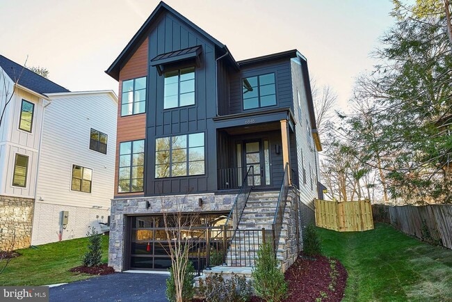 Building Photo - 6845 Churchill Rd