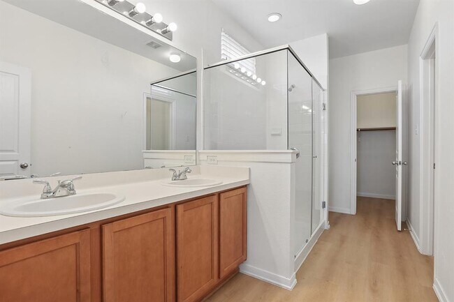 Building Photo - 1385 Red Stag Pl