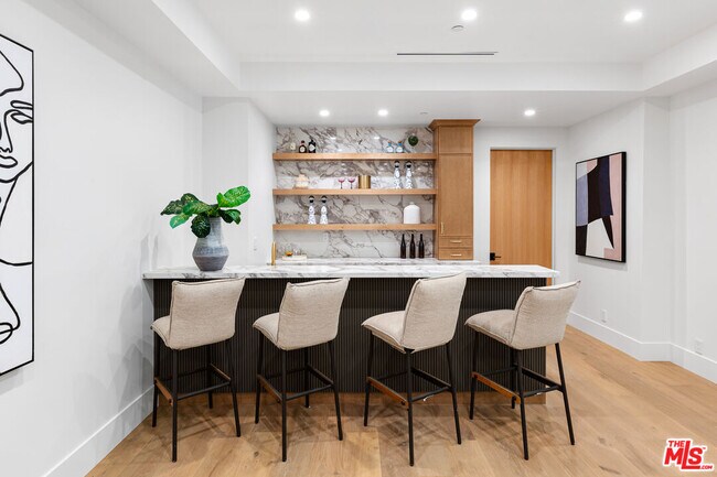 Building Photo - 2565 Patricia Ave