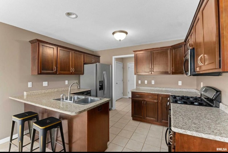 Building Photo - 10013 Brompton Ct