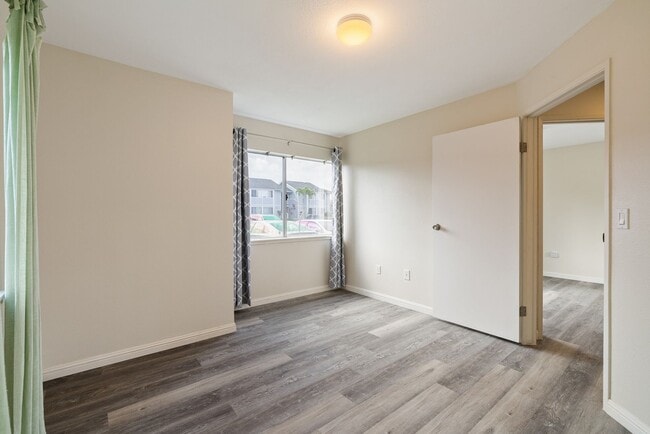 Building Photo - ~Pet Friendly - 2 bed /1 bath w/ 2 parking - Mililani Mauka~