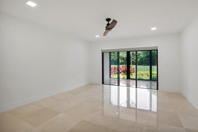 Building Photo - 21922 Cypress Dr