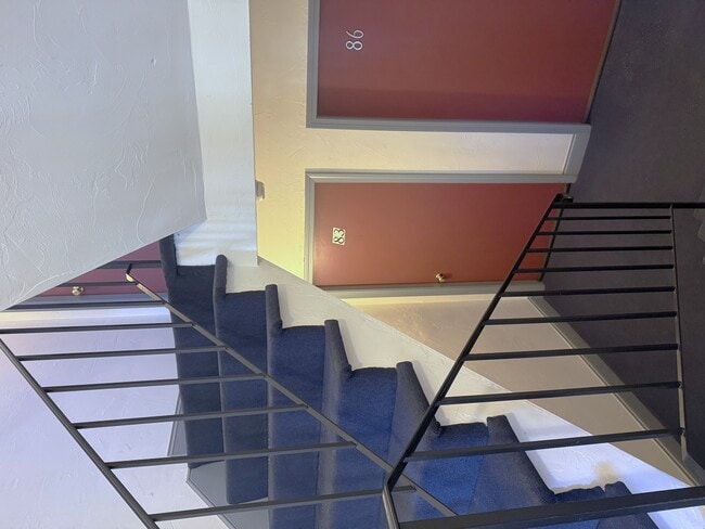 Building Photo - 83 Highwood Dr