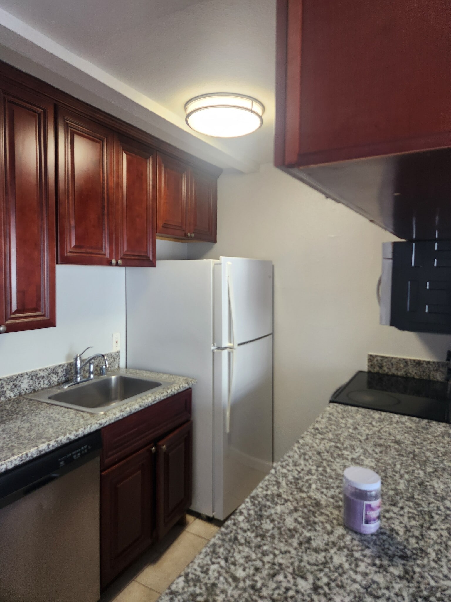 Building Photo - 2626 Highland Ave