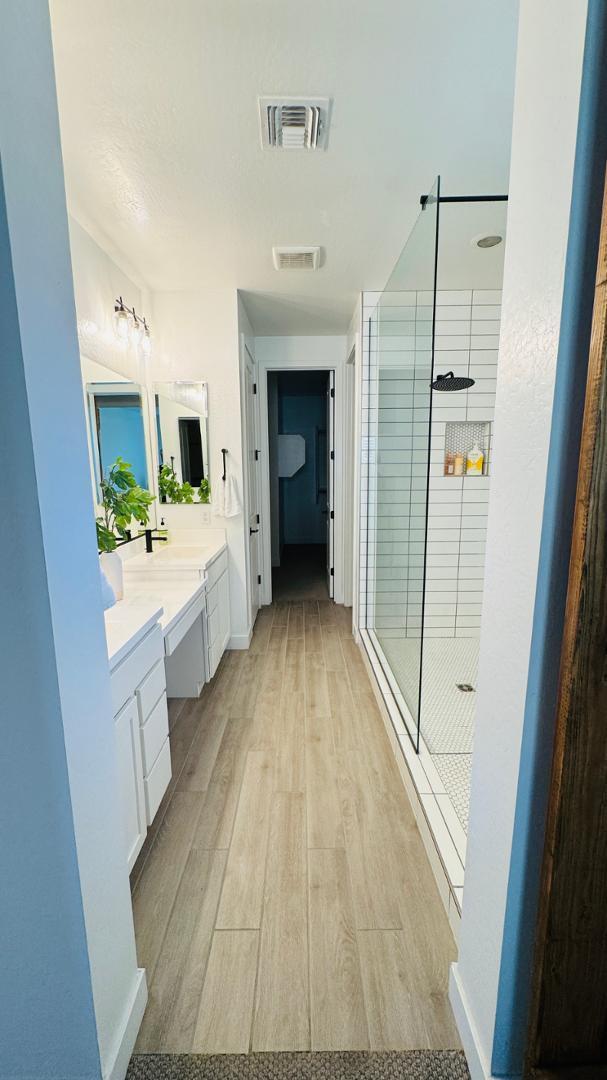 Building Photo - 14424 W Aster Dr