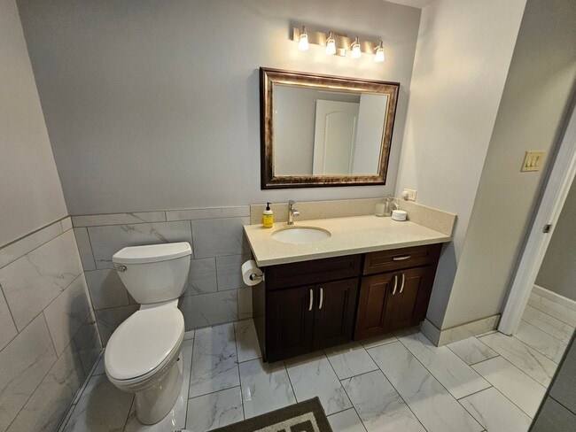 Building Photo - Fully Furnished 3 bedroom North Kihei Home