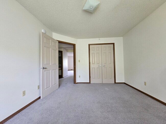 Bedroom 2 - 623 Iowa Ave