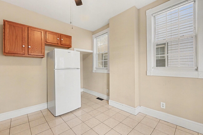 Building Photo - 222 Sterrett Ave