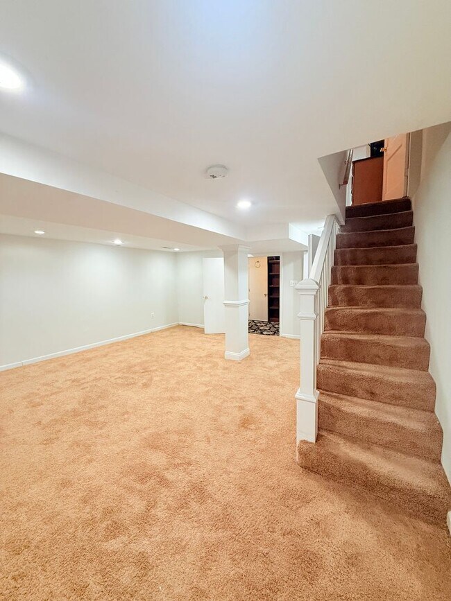 Building Photo - 3BR Rowhome w/ Private Parking | 1,764 Sq Ft | Eckington | $3,855