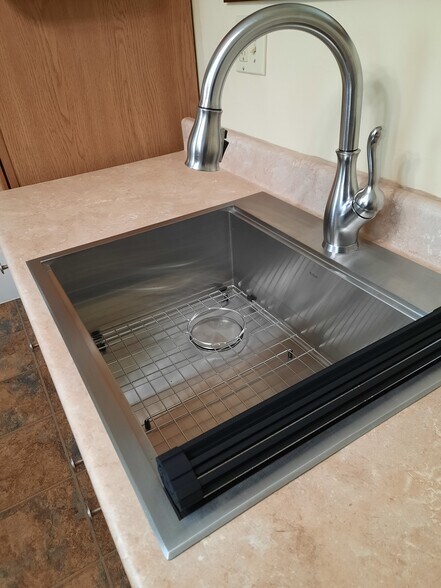 new sink - 31B Kinsley St