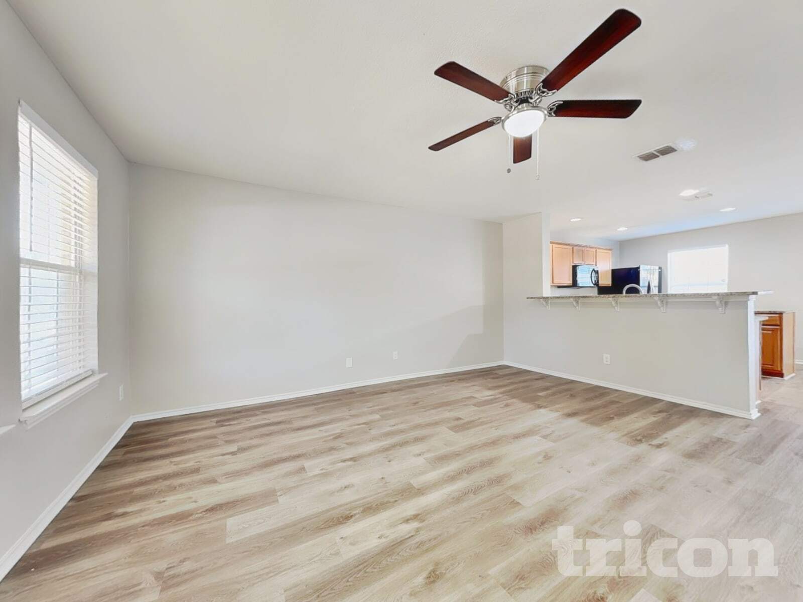 Building Photo - 160 Hinge Path