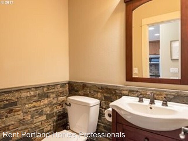 Building Photo - 3 br, 2.5 bath House - 17440 SW Cricket Court