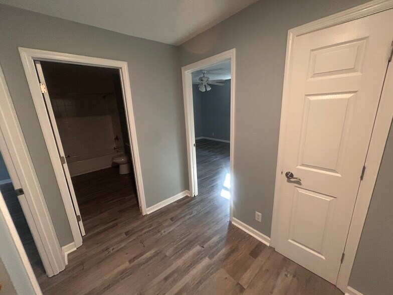 Building Photo - 6370 Harrison Pike