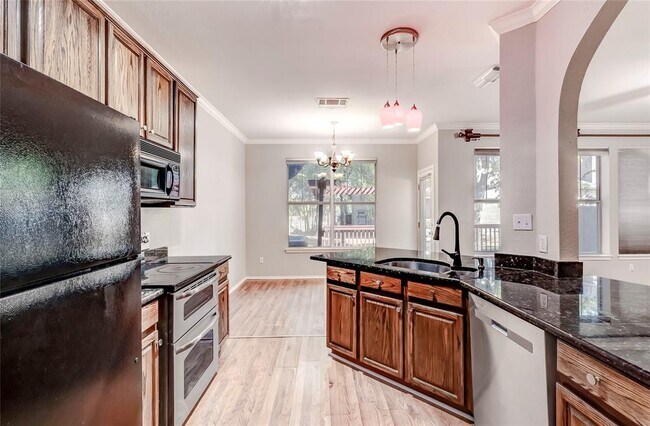Building Photo - 4501 Whispering Valley Dr