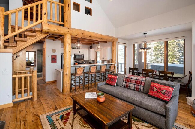 Building Photo - 7 Gambler Dr