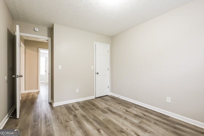 Building Photo - 9046 Jenni Cir
