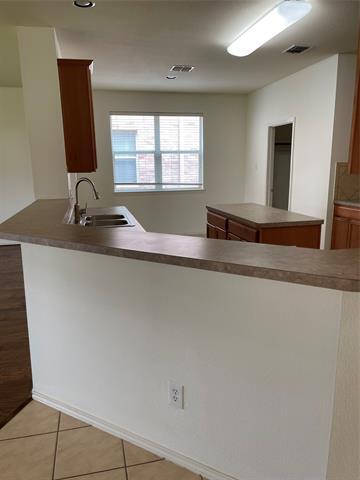 Building Photo - 1010 Utopia Ln