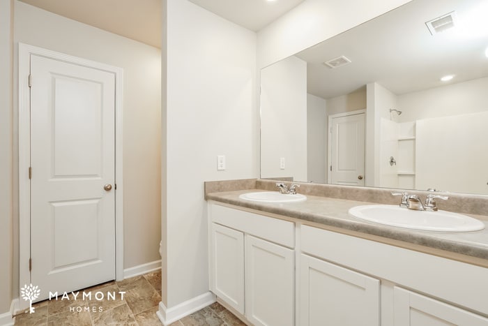 Building Photo - 2170 River Park Ct