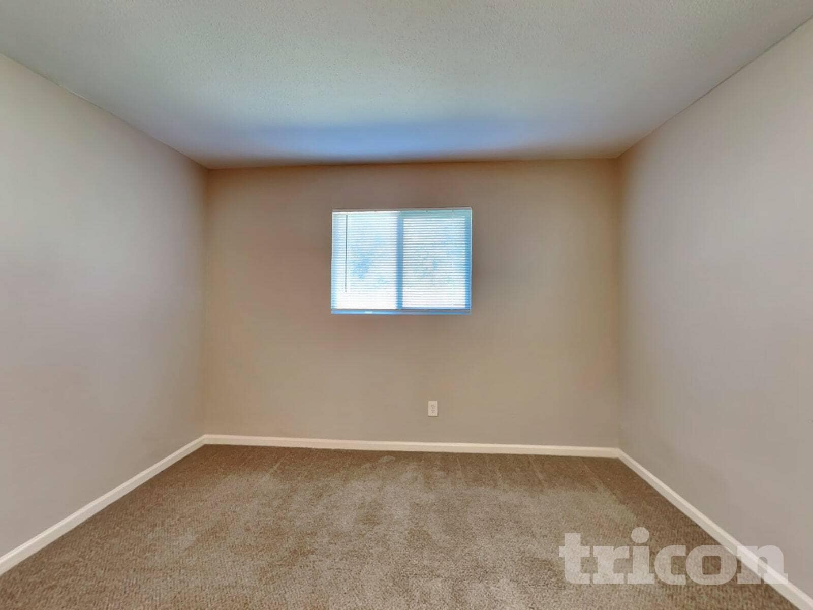 Building Photo - 17506 Sundrop Ln