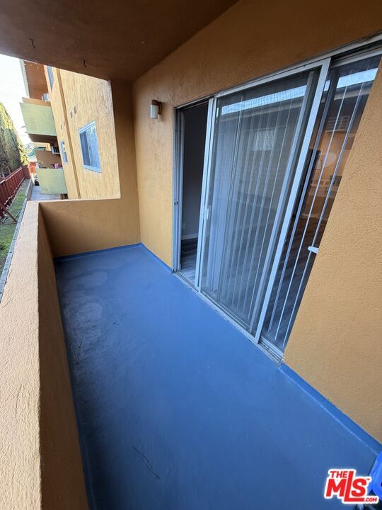 Building Photo - 4550 Overland Ave