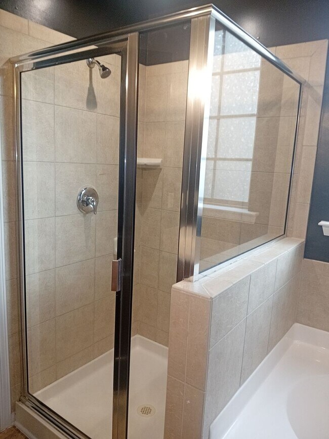 Building Photo - Spring Lake