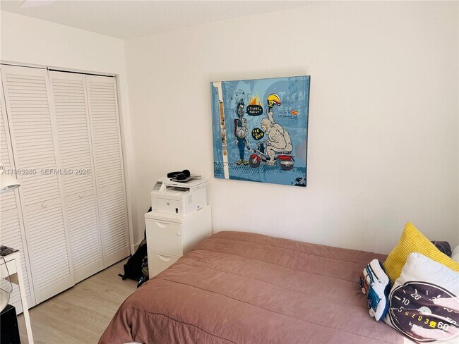 Building Photo - 646 Stanton Dr