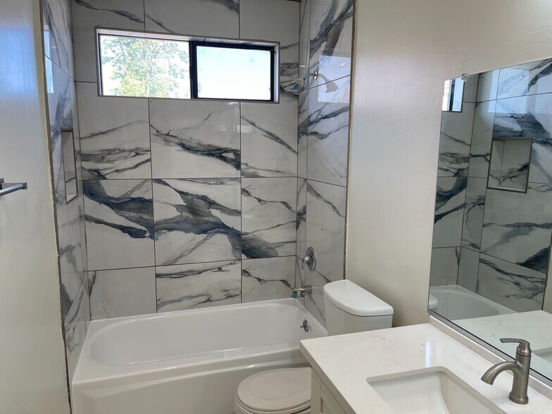 Building Photo - 3601 Keystone Av