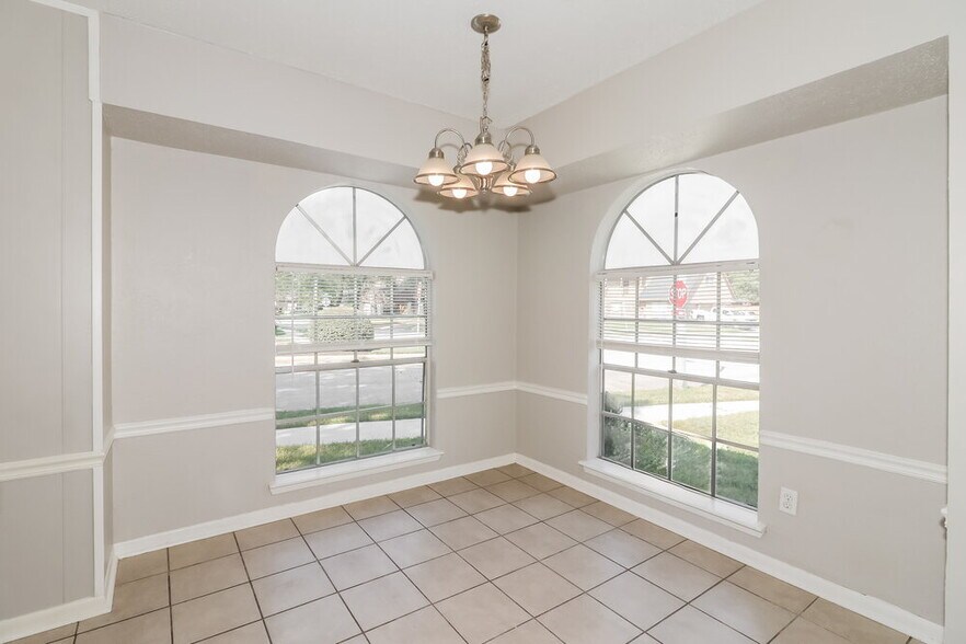Building Photo - 23127 Briarcreek Blvd