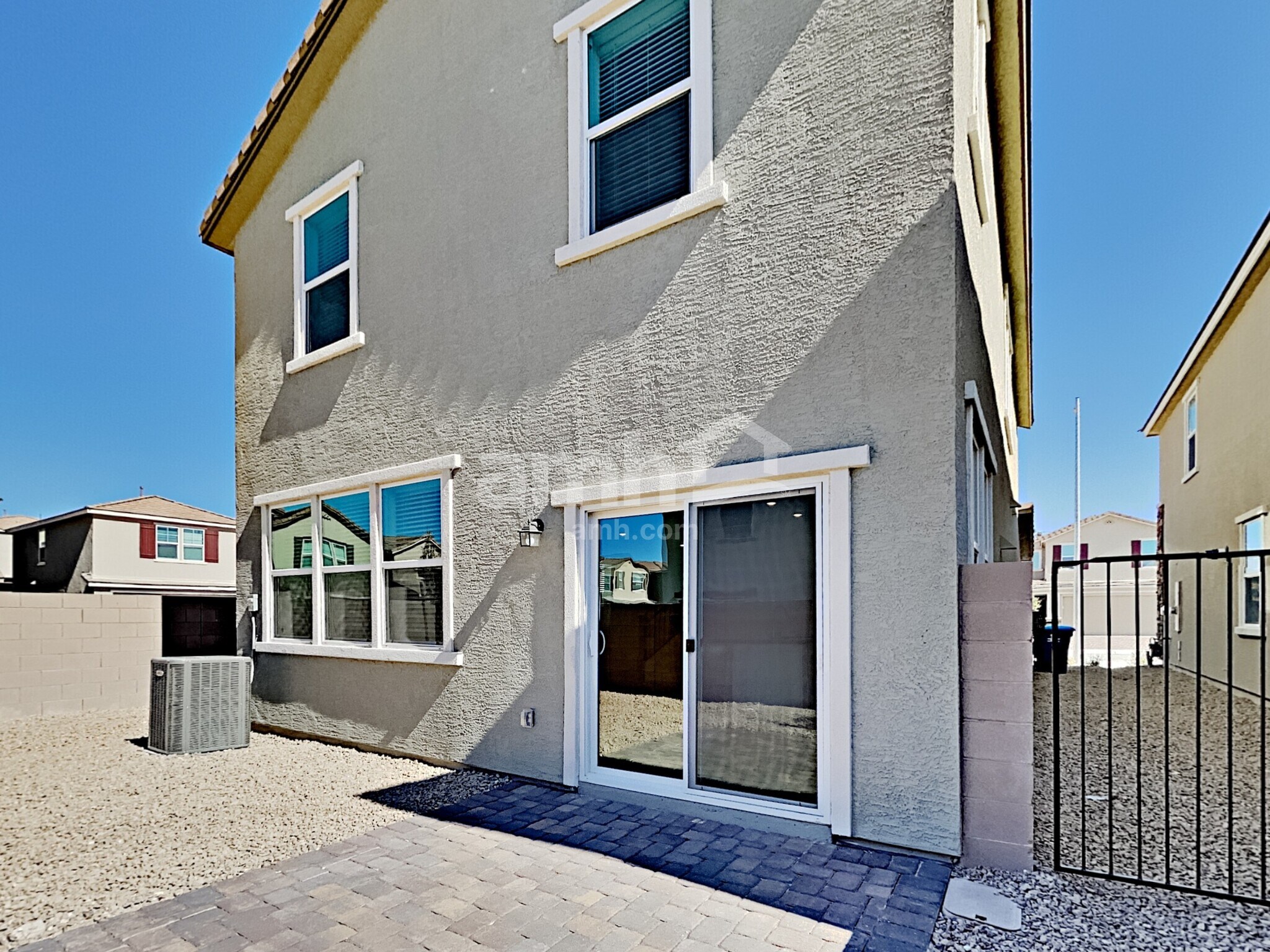 Building Photo - 1525 Garden Swing Ave