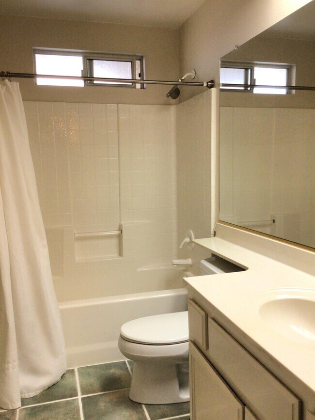 Building Photo - 1555 Morgan Dr